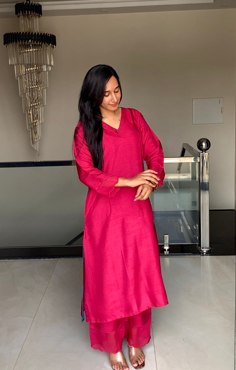 Utsav — भू weave Hot Pink Silk Kurta Pant Set for Women