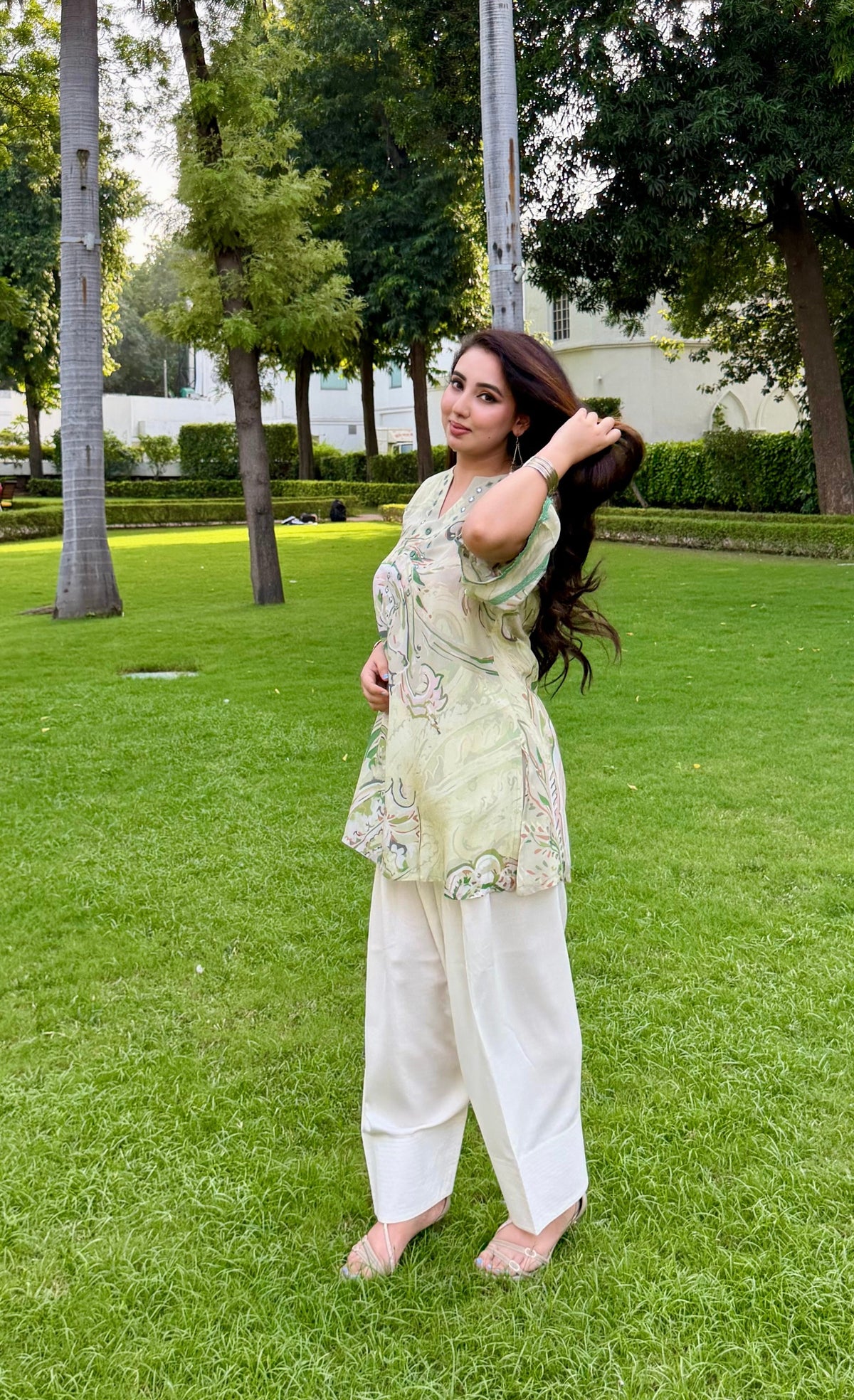 Zameen — भू weave Pistachio Green Paisley Print Mirror-Work Farshi Set for Women