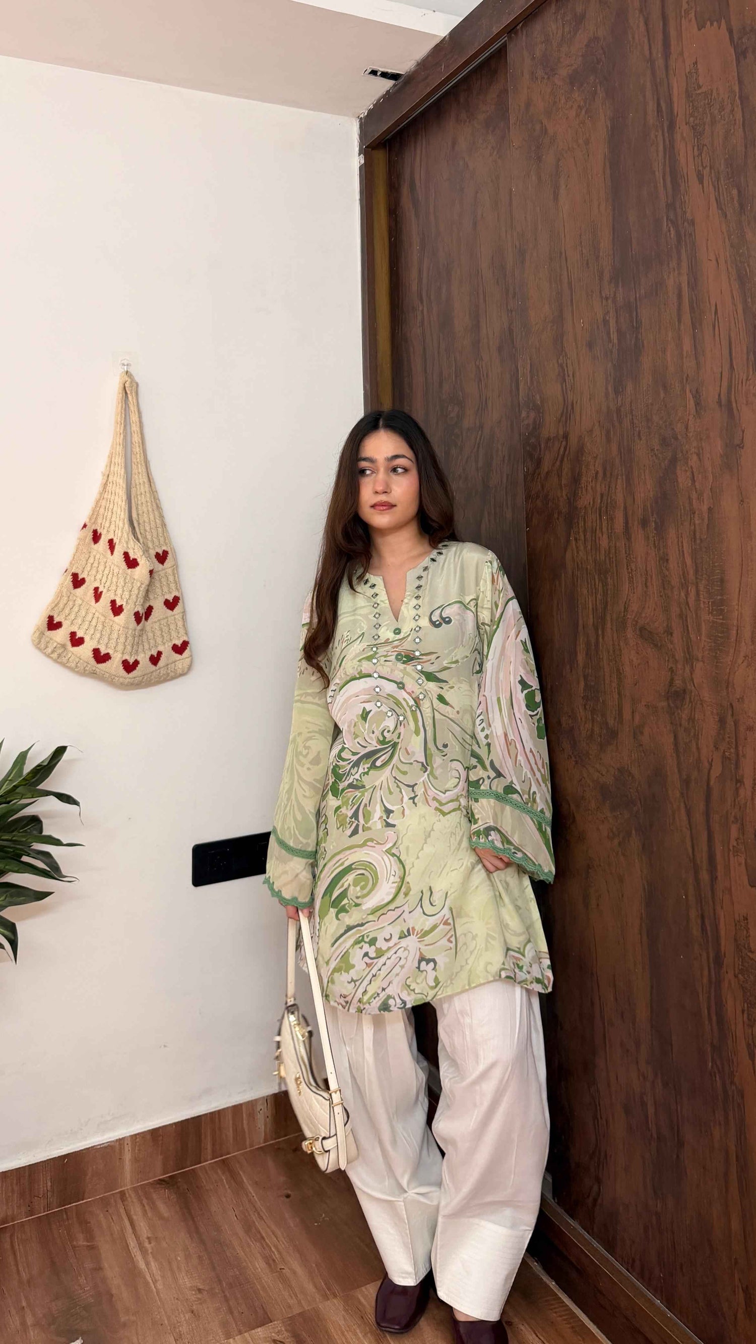 भू weave Pistachio Green Paisley Print Mirror-Work Farshi Set