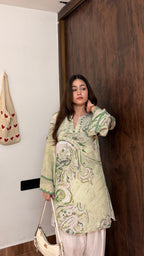 भू weave Pistachio Green Paisley Print Mirror-Work Farshi Set