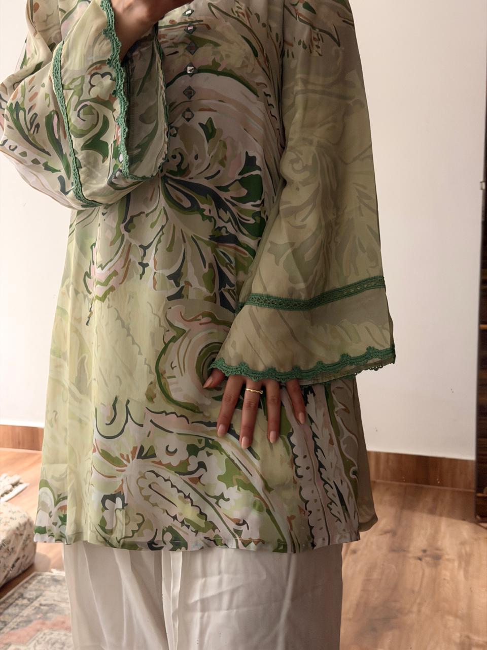 भू weave Pistachio Green Paisley Print Mirror-Work Farshi Set for Women